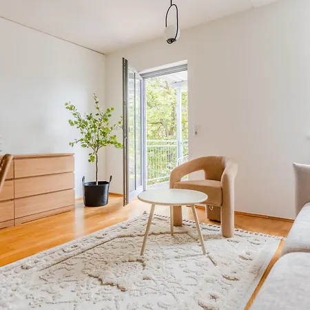 Hakuna Nordic Lounge - In Der Innenstadt * Грац